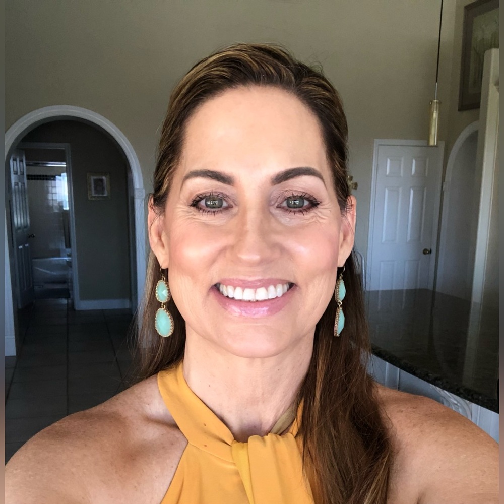 Meet your Posher, Gina